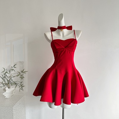 【现货】甜心红色吊带连衣裙女秋冬新款收腰显瘦气质短裙