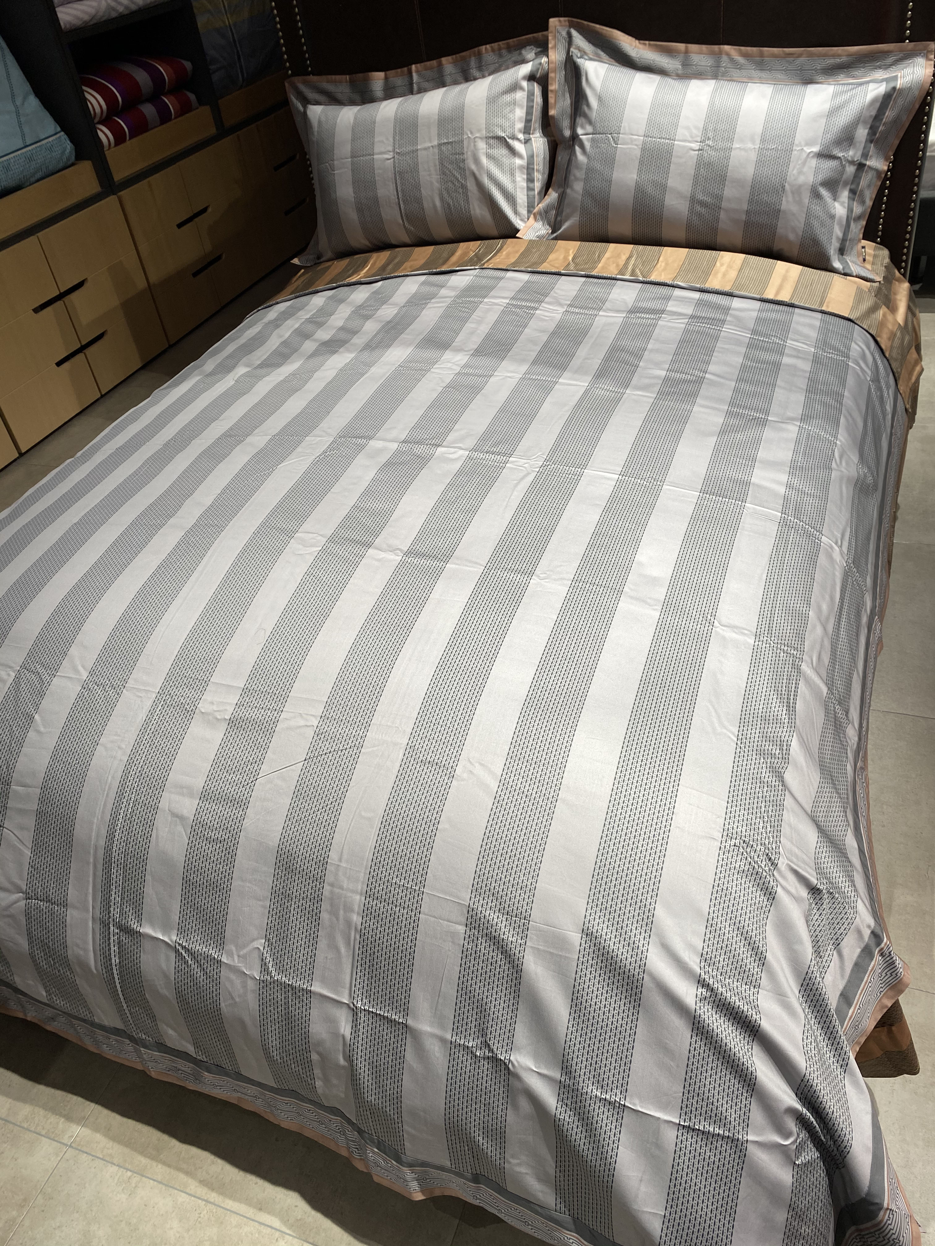 多喜爱80支长绒棉云锦缎纯棉床单四件套凡尔兹个性条纹