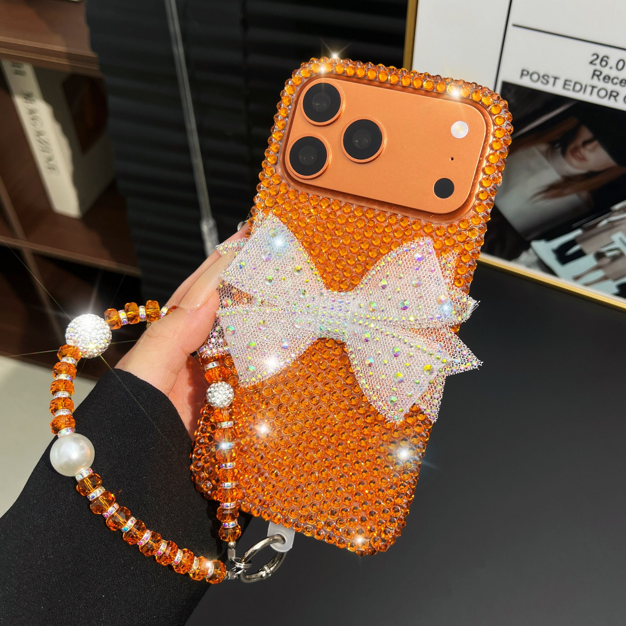 轻奢风满钻女款水钻蝴蝶结苹果17promax手机壳17pro带手链17适用iPhone16pro大气15高档14小众13高级感12时尚