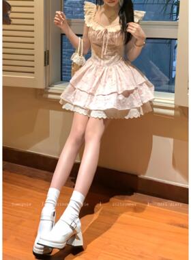 Tomoyois 原创《樱织花翎》甜美1/4吋套筒扳手袖温柔碎花收腰连衣