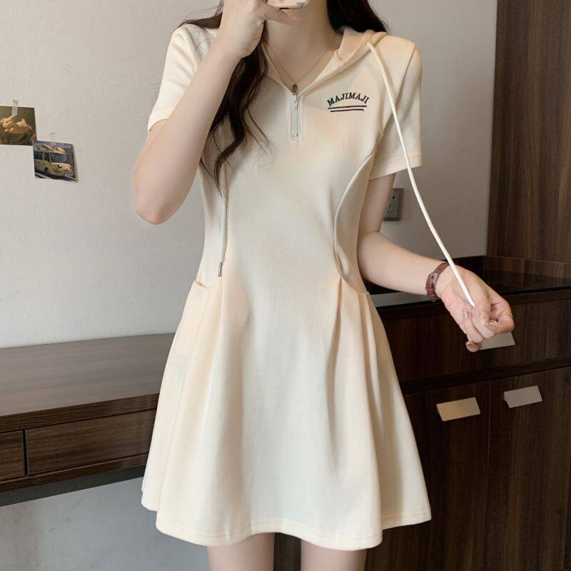 2025新款休闲polo领连衣裙子女夏季初恋清纯连帽短裙小个子学院风