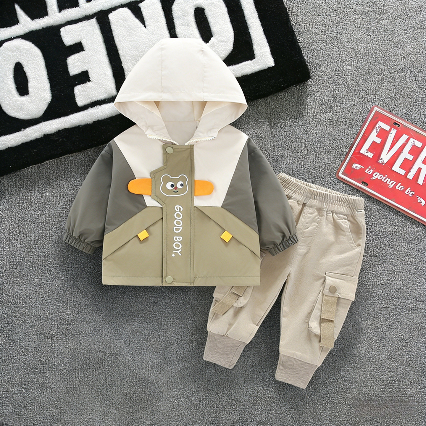 男童春装元气街头风卡通连帽外套套装婴儿宝宝春秋季拼色两件套潮