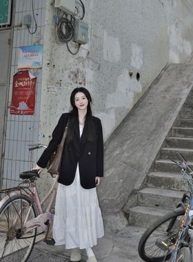 港风复古黑色正肩西装外套设计感开叉气质宽松小个子高级感西服