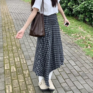 学院风黑灰色不规则格子半身裙女新款高腰设计感复古a字中长裙