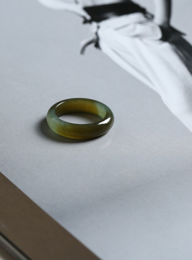 13号戒指 新疆和田玉糖料糖青玉泥鳅背圆弧素圈指环 9158