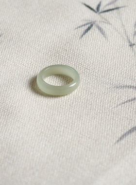 1号戒指 和田玉晴水青白小尺码圆弧素圈指环 尾戒 3216