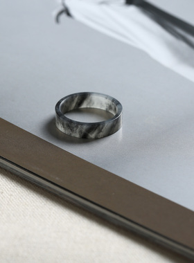 19号戒指 新疆和田玉青花籽料 籽玉薄款直切款方口指环 9159