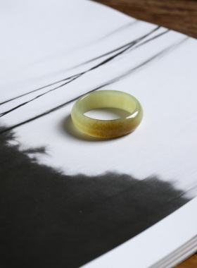 21号戒指 新疆和田玉糖料糖黄玉泥鳅背圆弧素圈指环 330