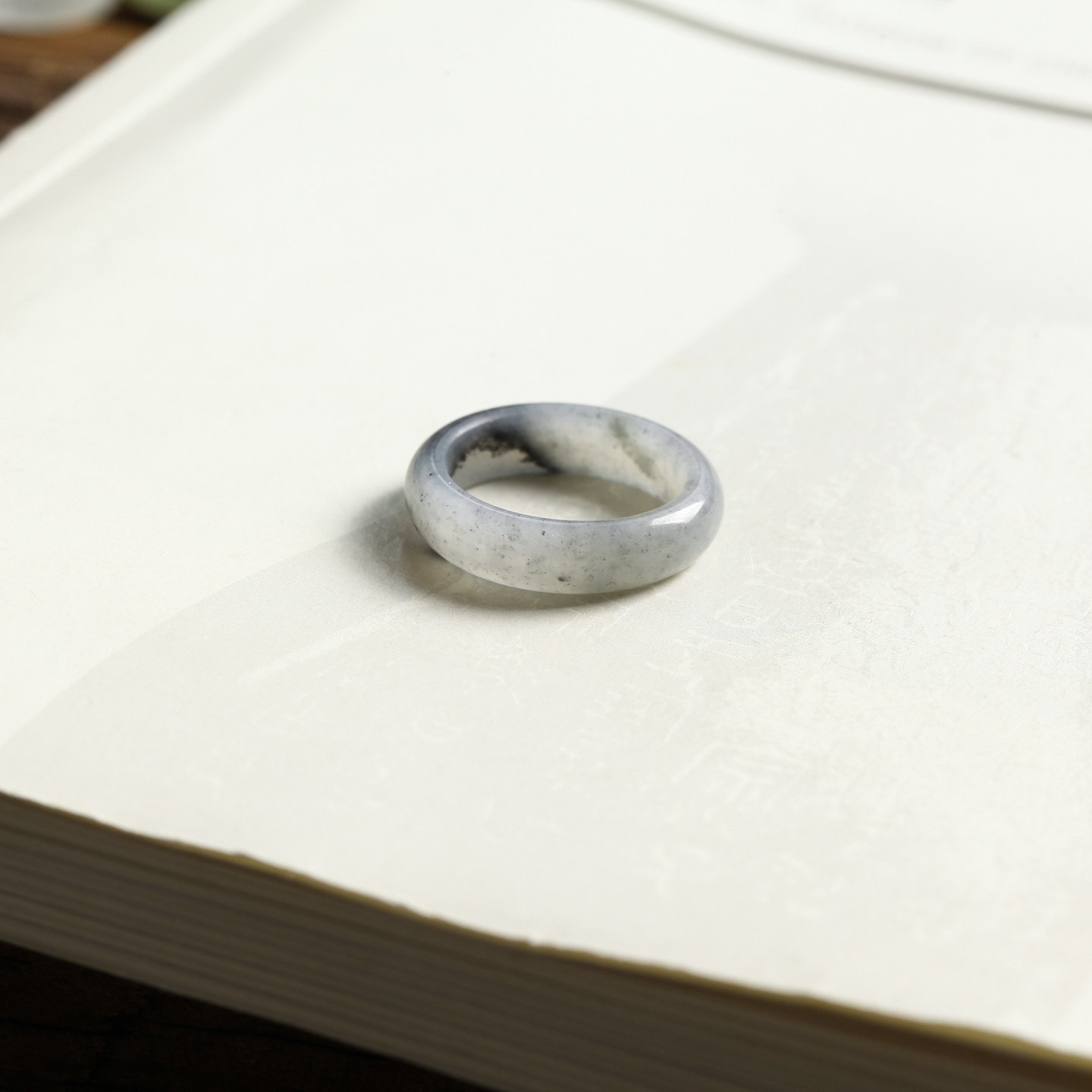 17号戒指 新疆和田玉青花籽料 籽玉圆弧素圈指环 6574