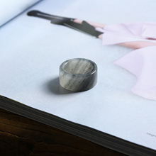 18号戒指 新疆和田玉青花籽料 籽玉宽条方口指环 4653