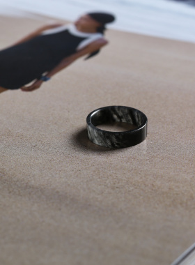 7号戒指 新疆和田玉青花籽料 籽玉墨玉中宽直切款薄款指环 9100