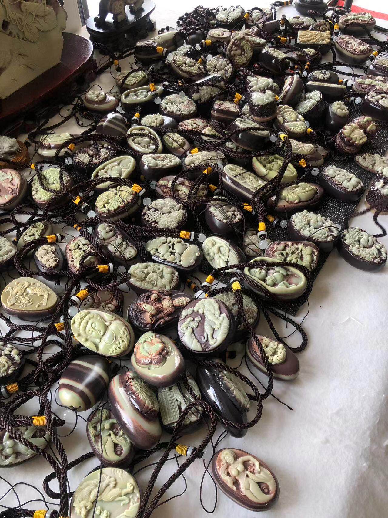 贵州梵净山紫袍玉带石茶盘手把件弥勒佛金蟾招财饰品禅意摆件紫砂