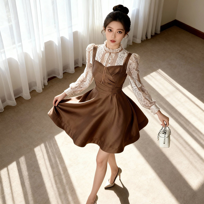 美拉德复古蕾丝拼接连衣裙女秋