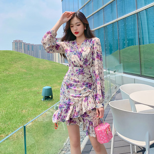 2026新年爆款法式碎花V领仙女连衣裙新款气质战袍不规则优雅女装