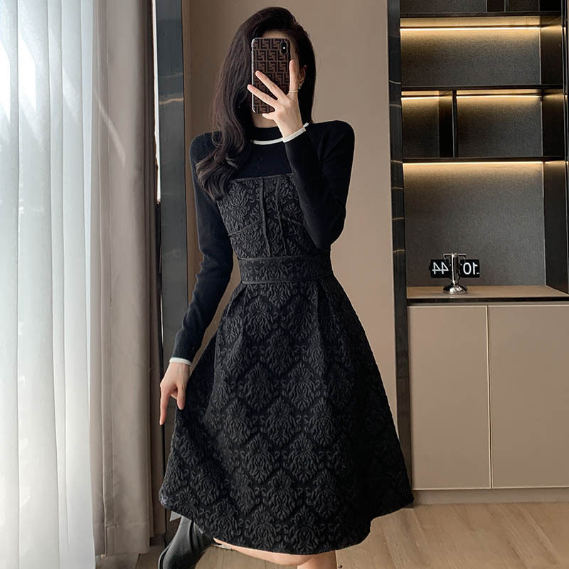 法式赫本风连衣裙女小黑裙显瘦