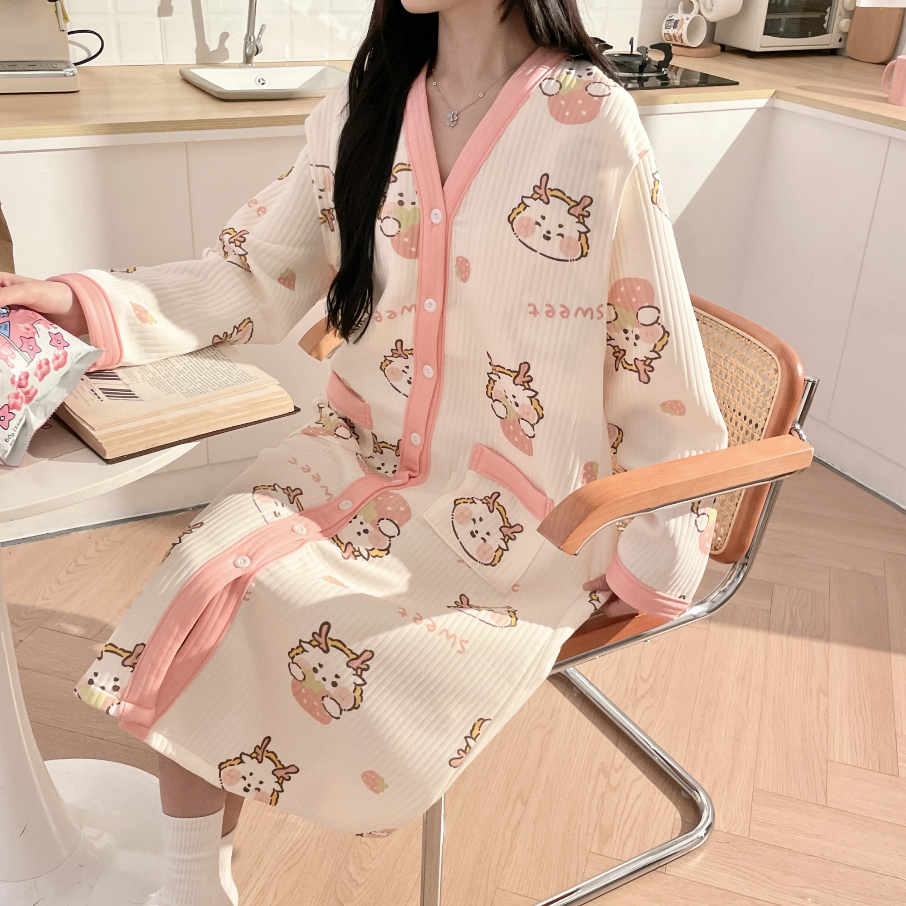 秋冬加厚女睡裙长袖保暖夹层空气棉月子服衬衫领开衫宽松款待产裙