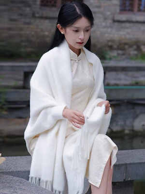 少女斗篷水貂绒披肩外套2025秋冬新款复古民国风配旗袍外搭白色