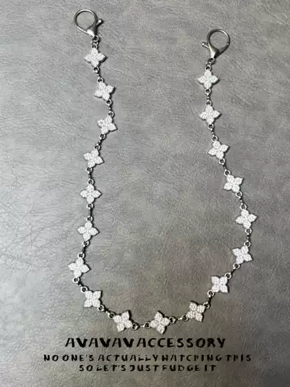 Avavava Shiny Silver Wide Four-Leaf Clover Cleanfit Silver Gemstone Jeans Chain Unisex Waist Chain Bag Chain
