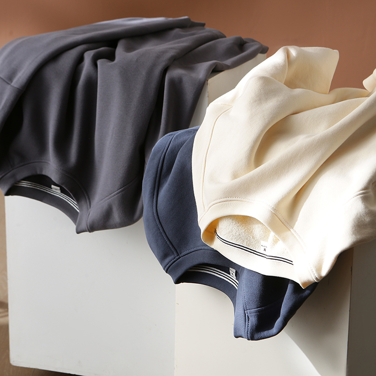 新款纯色简约百搭显瘦男士卫衣