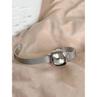 Fashion Women Small Dial Quartz Mesh Strap Watch