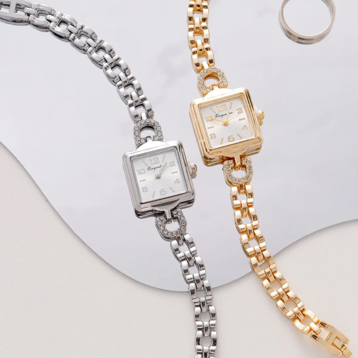 Chic Women Quartz Timepiece Geometric Square Dial Openwork Z