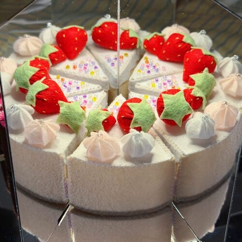 幻境蛋糕小夜灯diy材料包生日礼物惊喜摆件不织布手工藏戒指手镯