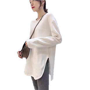 白色纯棉长袖t恤女秋冬加绒内搭打底衫女鲨鱼裤搭配的上衣遮屁股