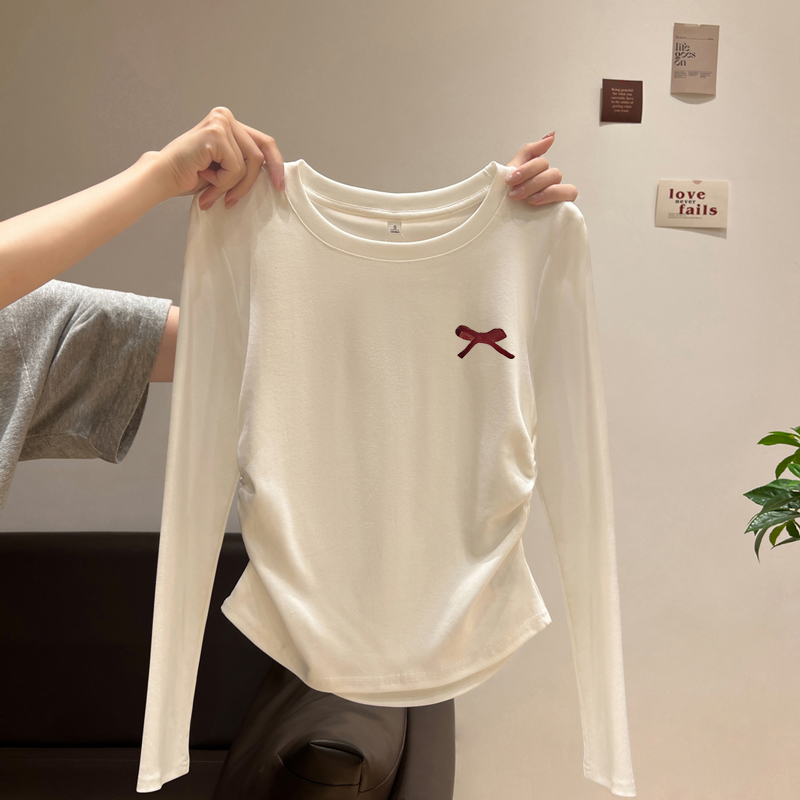白色圆领修身显瘦长袖T恤女装