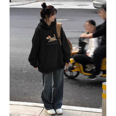 秋冬季加绒加厚黑色连帽巨好看的卫衣女2025新款爆款时尚洋气外套