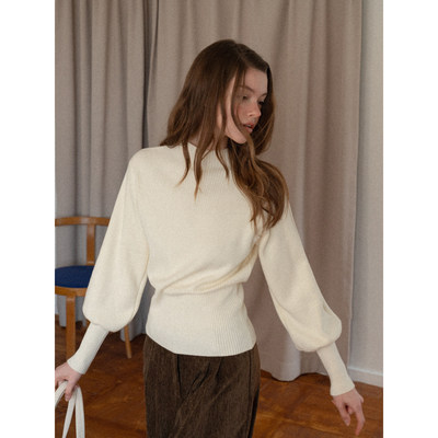 法式气质白色半高领灯笼