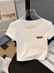 白色体恤2025新款女洋气正肩短袖t恤衫紧身别致夏季甜美短款上衣