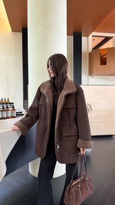 摩登mdeng2025冬时尚复古立领皮毛一体宽松保暖羊羔毛外套女H201