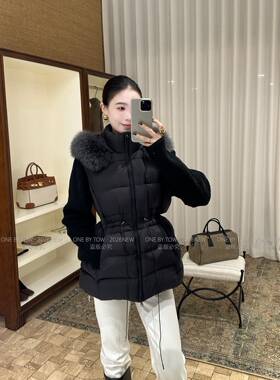 ONE BY TOW狐狸毛领连帽针织拼接羽绒服女2026冬90白鸭绒收腰外套