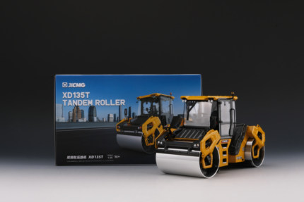 徐工集团双钢轮压路机模型合金礼品金属摆件XD135TIV压路机1:25