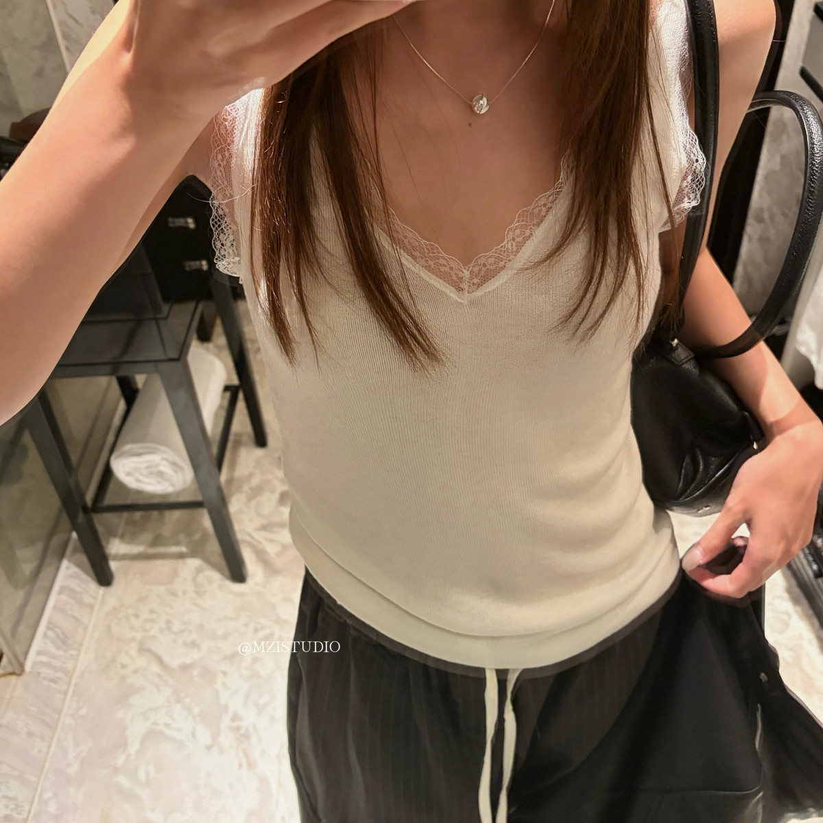 MZI STUDIO-韩调秋季蕾丝花边条纹性感小女人内搭背心A80137#图片