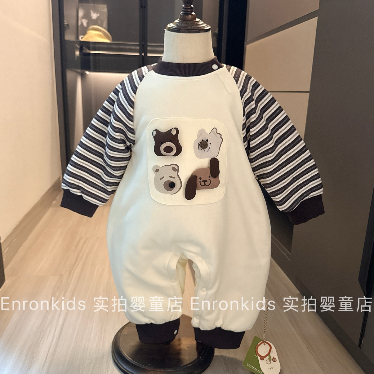 婴儿冬季卡通夹棉加绒套头连体衣