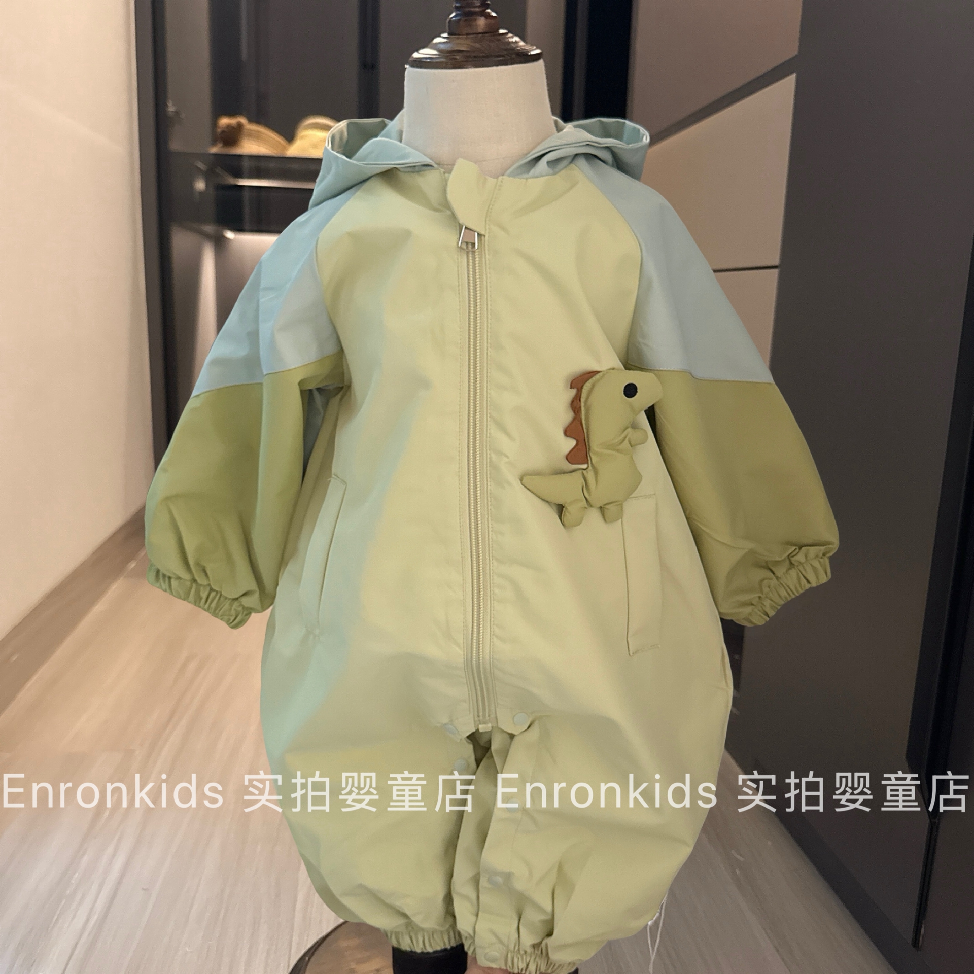 婴幼儿春秋季外出保暖连体衣风衣