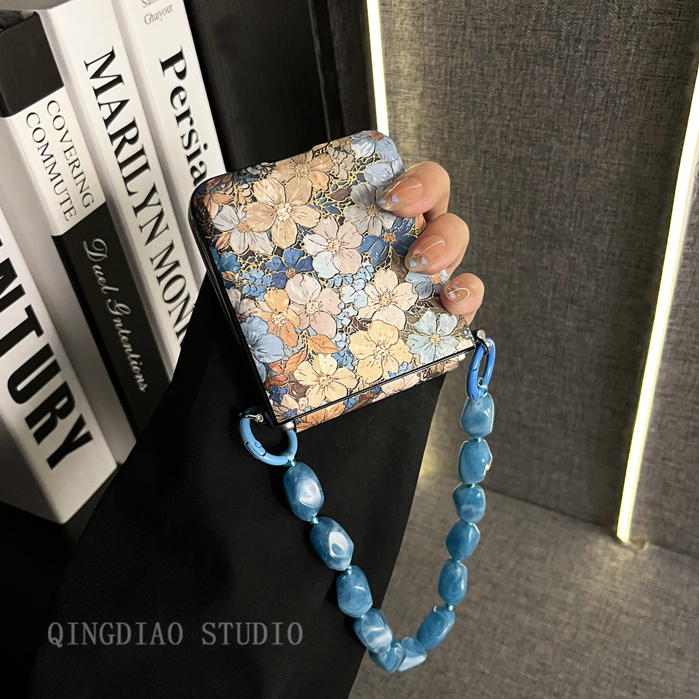 适用摩托罗拉razr60日韩手机壳