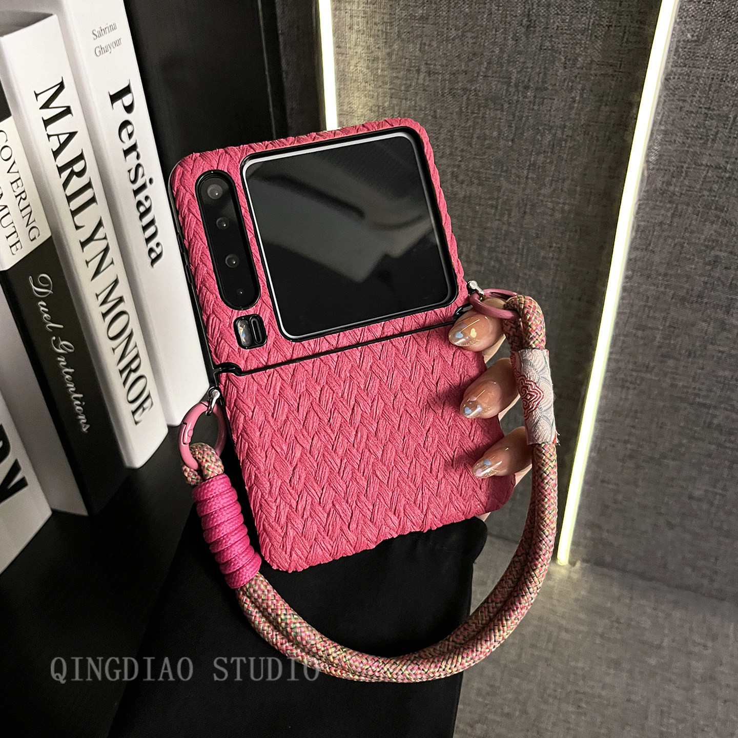 轻调 甜酷玫红草席纹迷彩手提绳适用于华为Pura X手机壳全包新