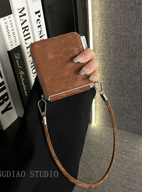 轻调 经典高档风侧扣纹理深棕手提绳适用于小米MIX Flip2手机壳全包新款MIX限量版flip折叠屏翻盖防摔保护套