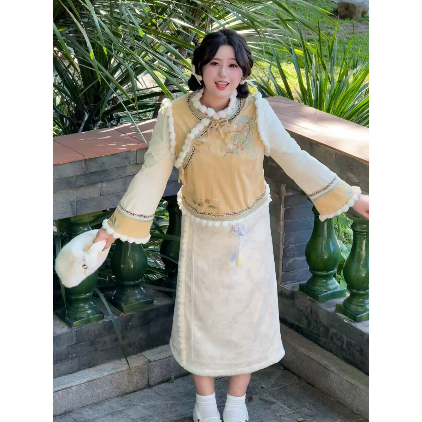 胖MM新中式国风改良刺绣连衣裙2025冬季新款假两件大码旗袍