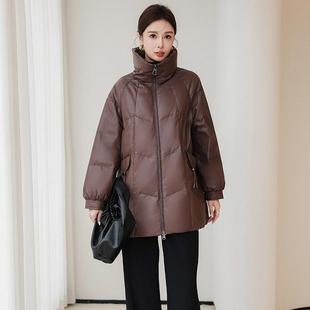 海宁真皮90鸭绒绵羊皮羽绒服2025冬季新款宽松棕色皮衣中长外套女