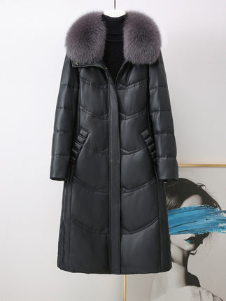 海宁头层真皮绵羊皮羽绒服2024冬季中长狐狸毛领连帽修身皮衣外套