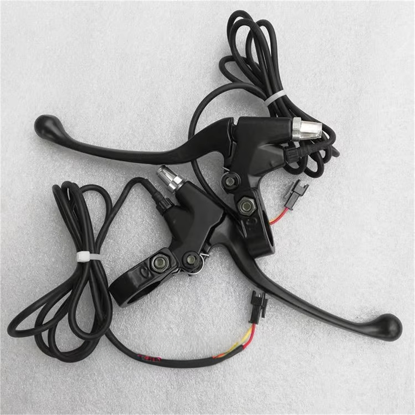 电动滑板车小海豚电动车刹车断电