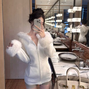 韩版2024秋冬新款白色中长款拉链连帽毛领针织开衫氛围感收腰外套