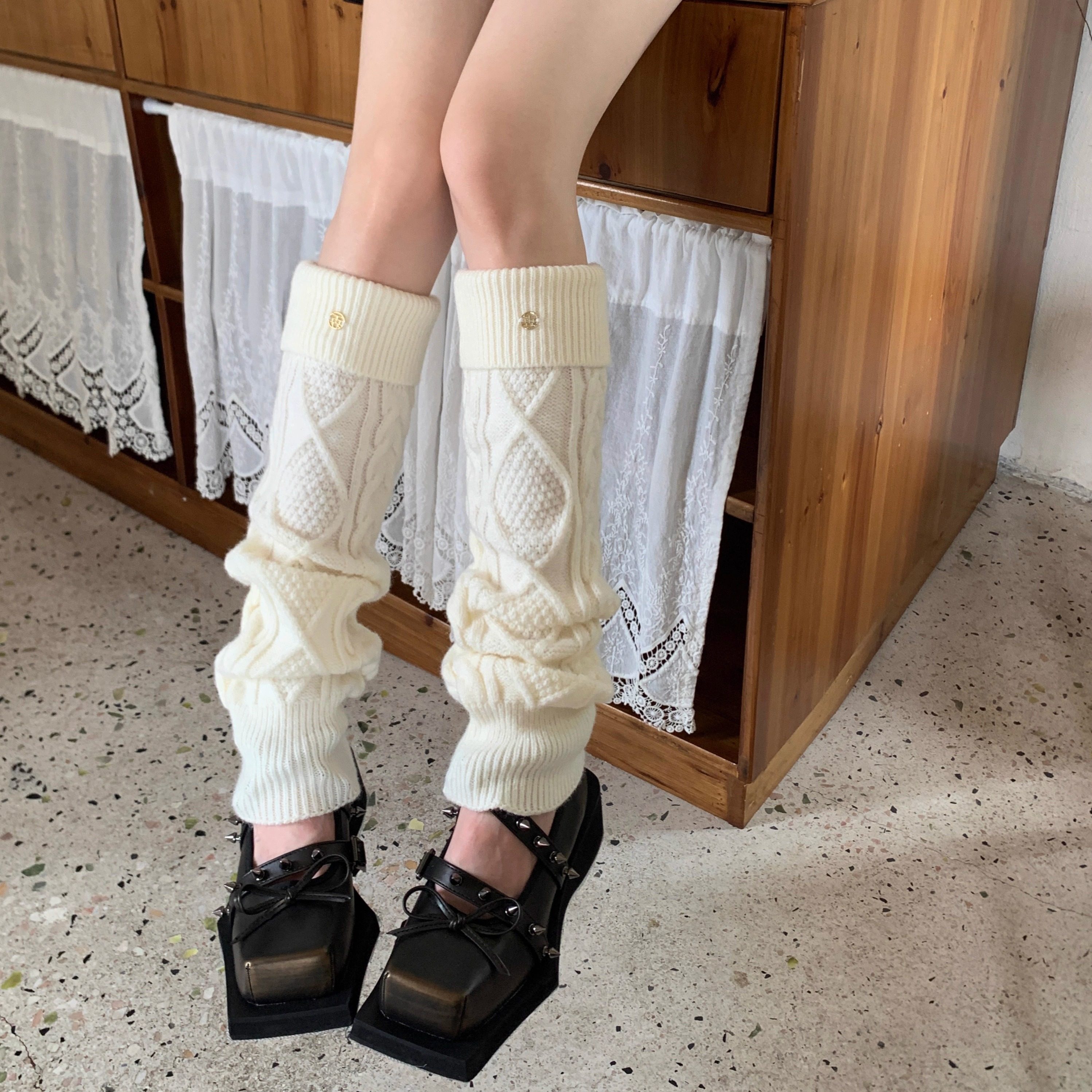 Wuuuus韩国老板娘麻花菱格针织袜套女秋冬白色堆堆袜jk灰色小腿套