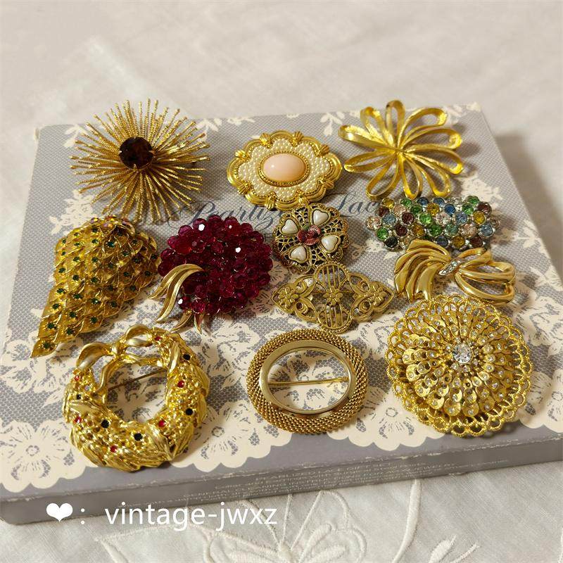 vintage首饰crown TRIFARI SARAH COV TARA复古金色中古胸针套装