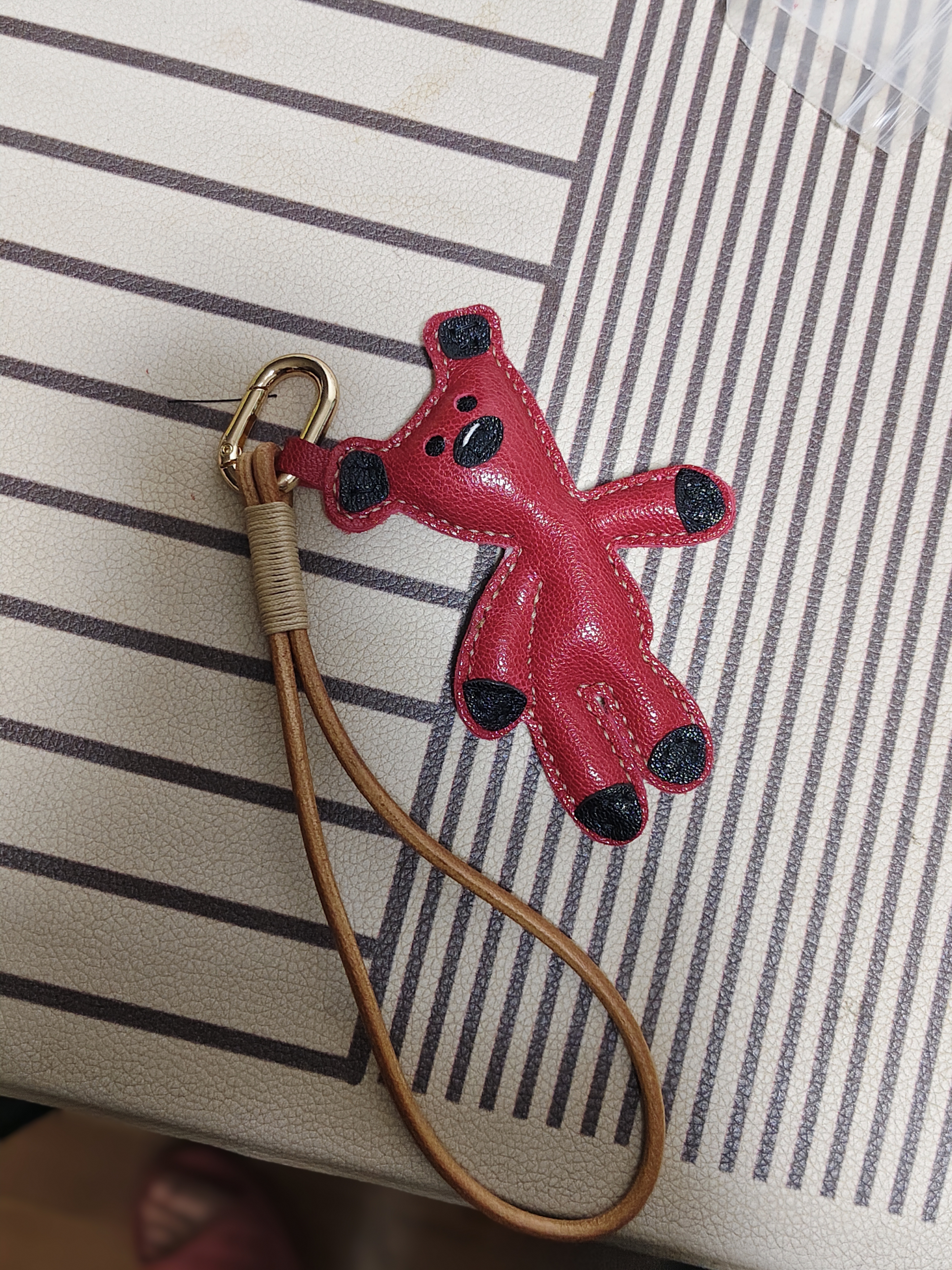 憨豆熊进口植鞣羊皮材料包（不包含挂绳配件）