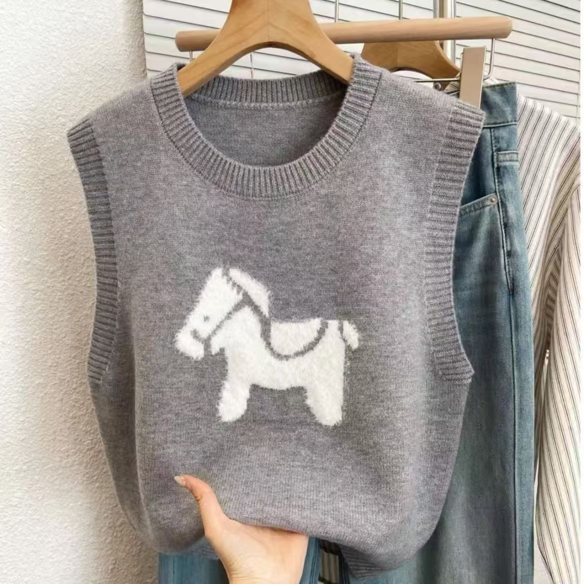 小马提花针织马甲背心女2026春秋叠穿百搭无袖宽松上衣毛衣坎肩,女装/女士精品,毛针织衫,淘宝优惠券,粉丝福利购,淘宝优惠卷