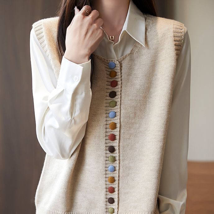 复古圆领加厚高端针织马甲背心无袖2024纽扣新款宽松秋冬毛衣上衣